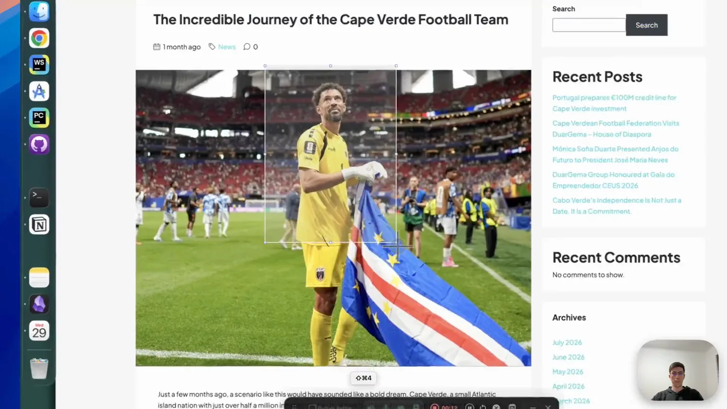 Snapix on a Mac: a ⌘⇧4 selection being dragged across a photo in an article, ready to capture just that area.